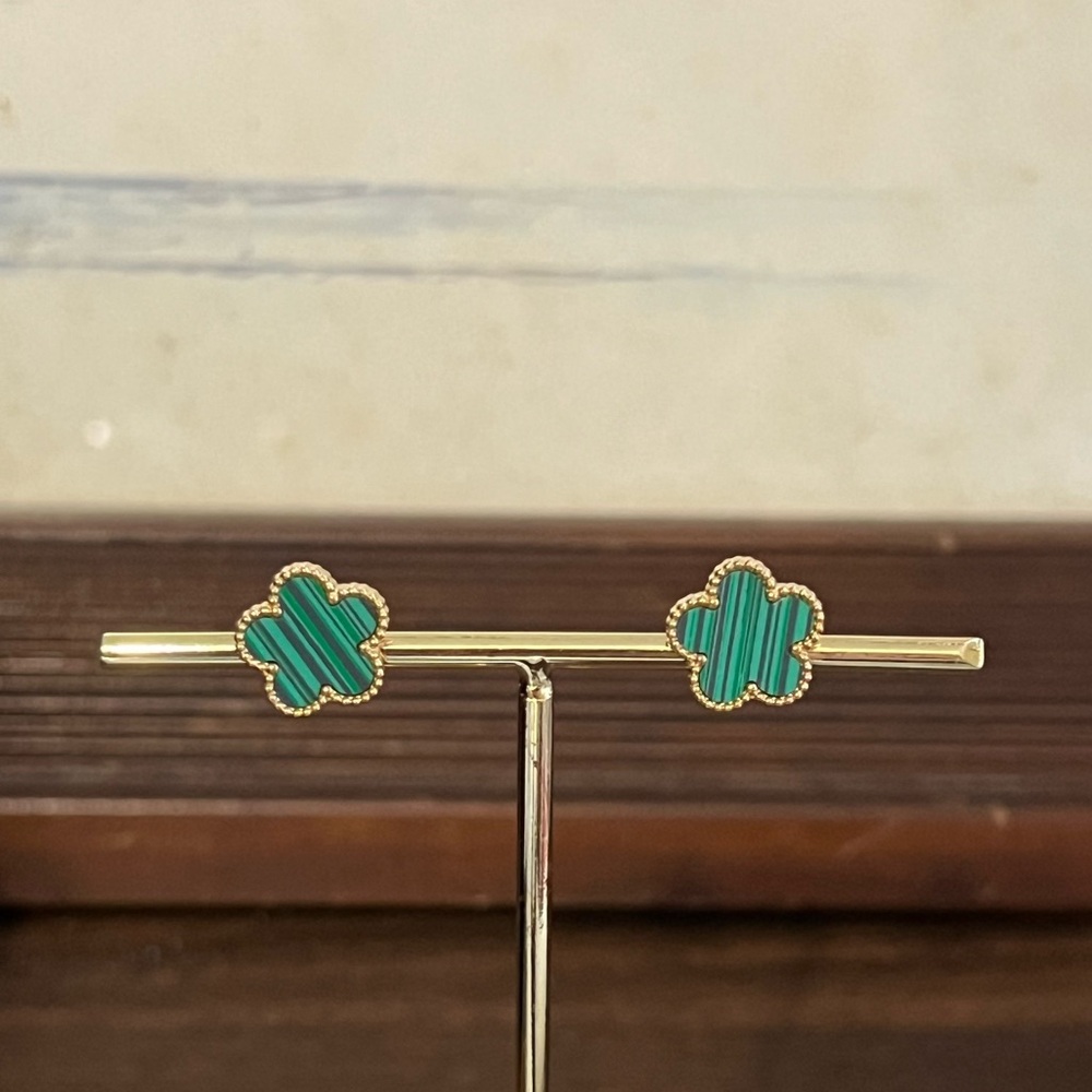 Gold plated stainless steel green flower stud earrings